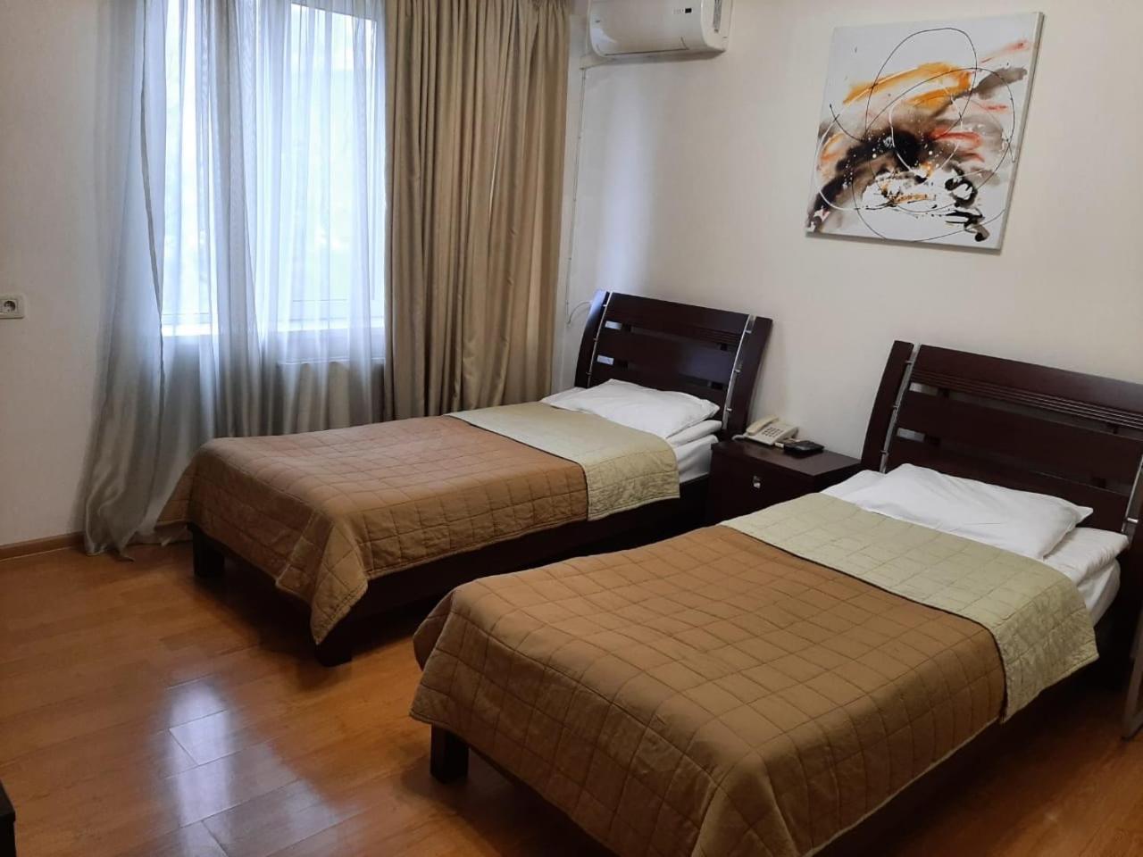 Hotel Grig Єреван Екстер'єр фото