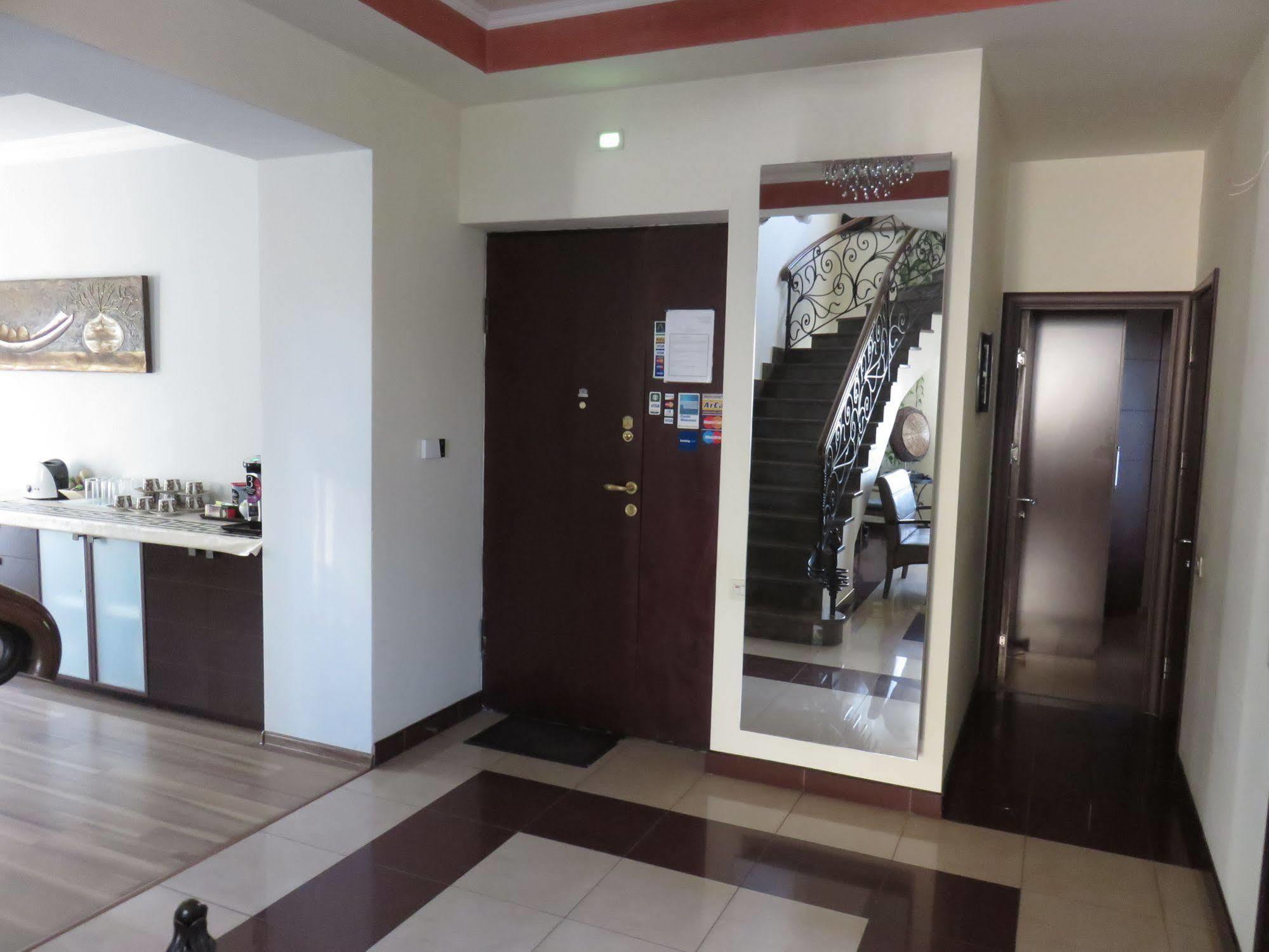 Hotel Grig Єреван Екстер'єр фото